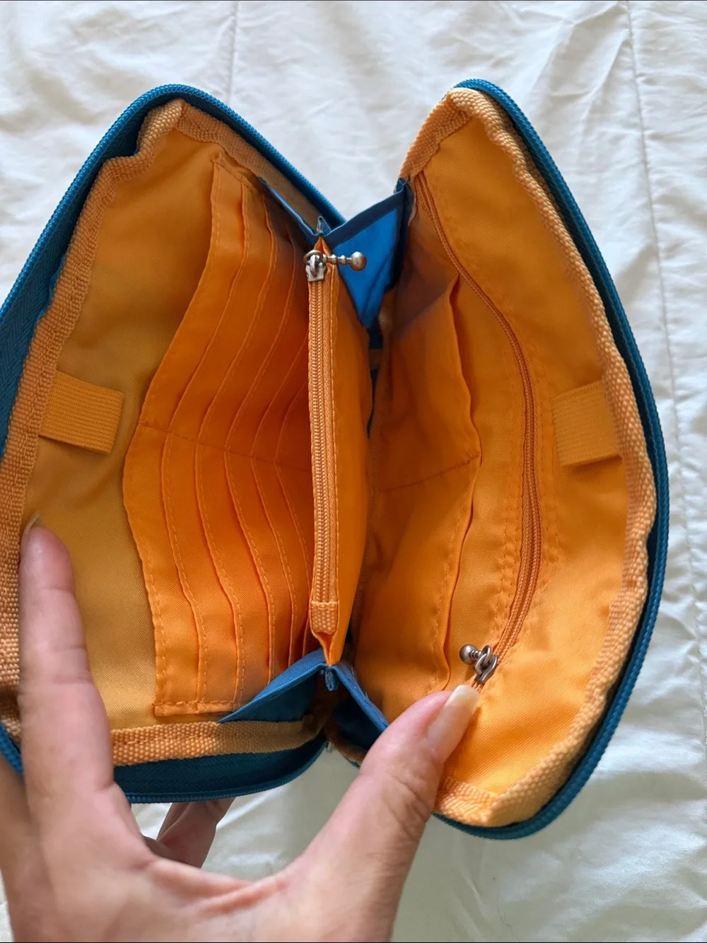 Baggallini Crossbody/belt bag - Picture 5 of 8